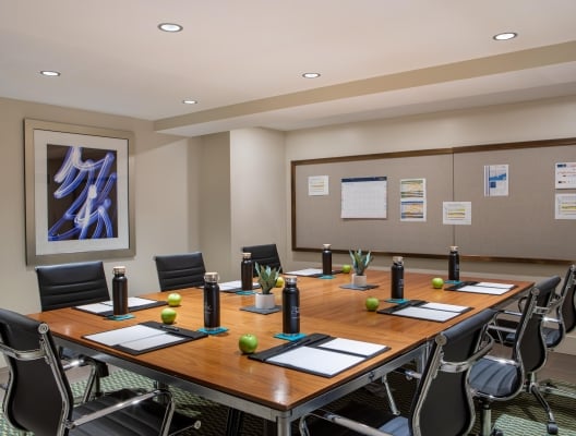 Hotel Felix conference room with large table seating seven